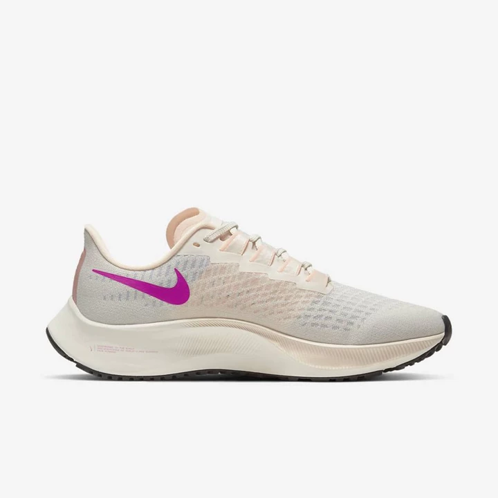 Nike Air Zoom Pegasus 37 Koşu Ayakkabısı Kadın Beyaz | TR4256944