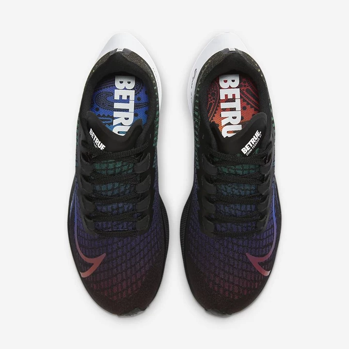 Nike Air Zoom Pegasus 37 Koşu Ayakkabısı Erkek Siyah Renkli Beyaz | TR4257317