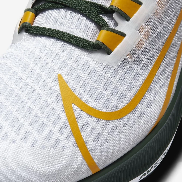 Nike Air Zoom Pegasus 37 Koşu Ayakkabısı Erkek Beyaz Platini Altın | TR4257600