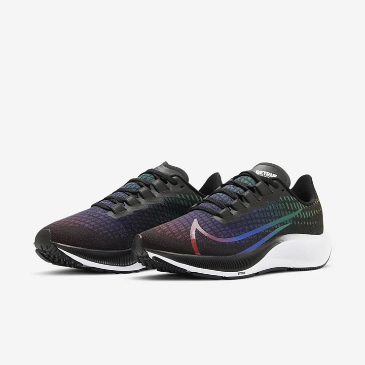 Nike Air Zoom Pegasus 37 Koşu Ayakkabısı Kadın Siyah Renkli Beyaz | TR4258327