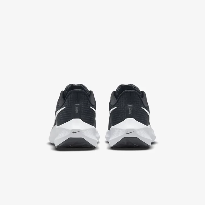 Nike Air Zoom Pegasus 39 Yol Koşu Ayakkabısı Kadın Siyah Beyaz | TR4258367