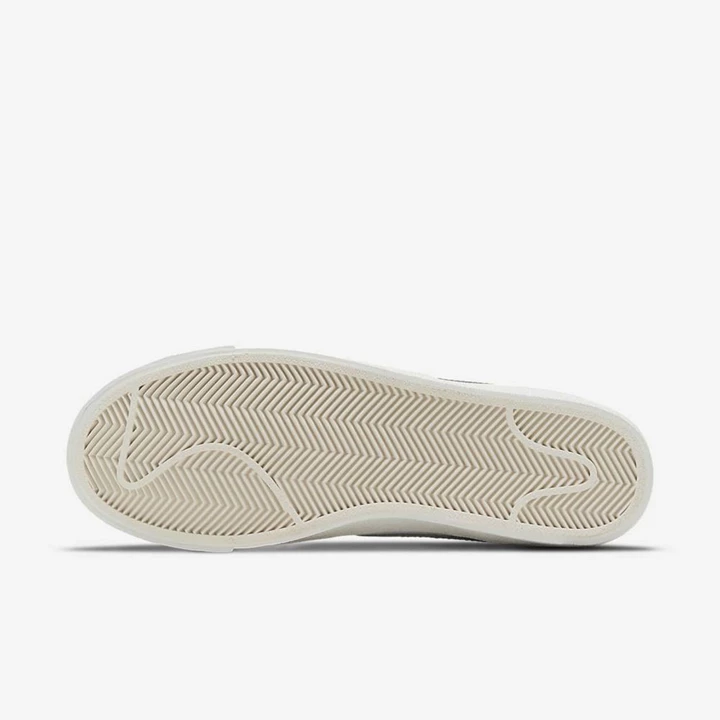 Nike Blazer Spor Ayakkabı Kadın Beyaz Beyaz Beyaz Metal Gümüş | TR4259005