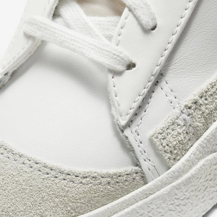 Nike Blazer Spor Ayakkabı Kadın Beyaz Beyaz Beyaz Metal Gümüş | TR4259005