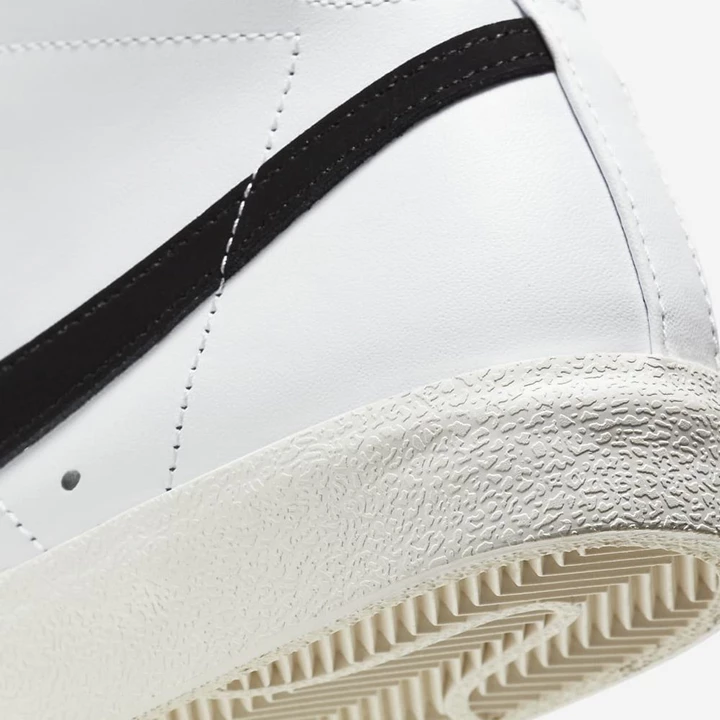 Nike Blazer Spor Ayakkabı Kadın Beyaz Siyah | TR4256762