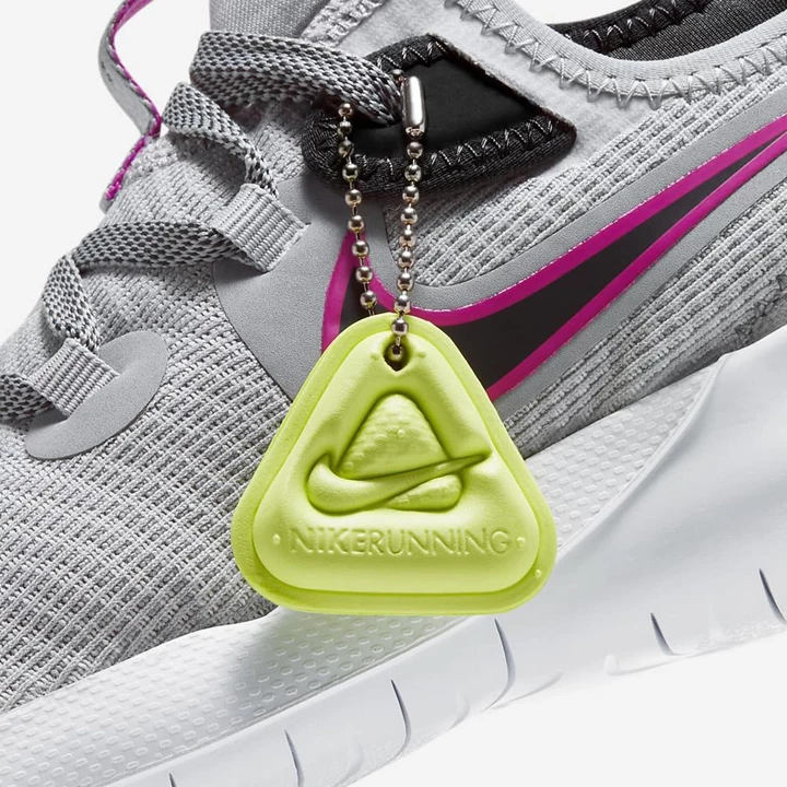 Nike Flex 2020 RN Koşu Ayakkabısı Kadın Gri Platini Pembe Koyu Gri | TR4257792