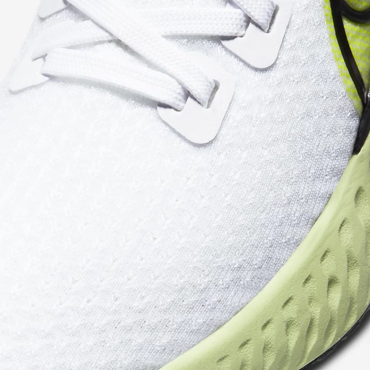 Nike React Infinity Run Flyknit Koşu Ayakkabısı Kadın Beyaz Pembe Siyah | TR4258634