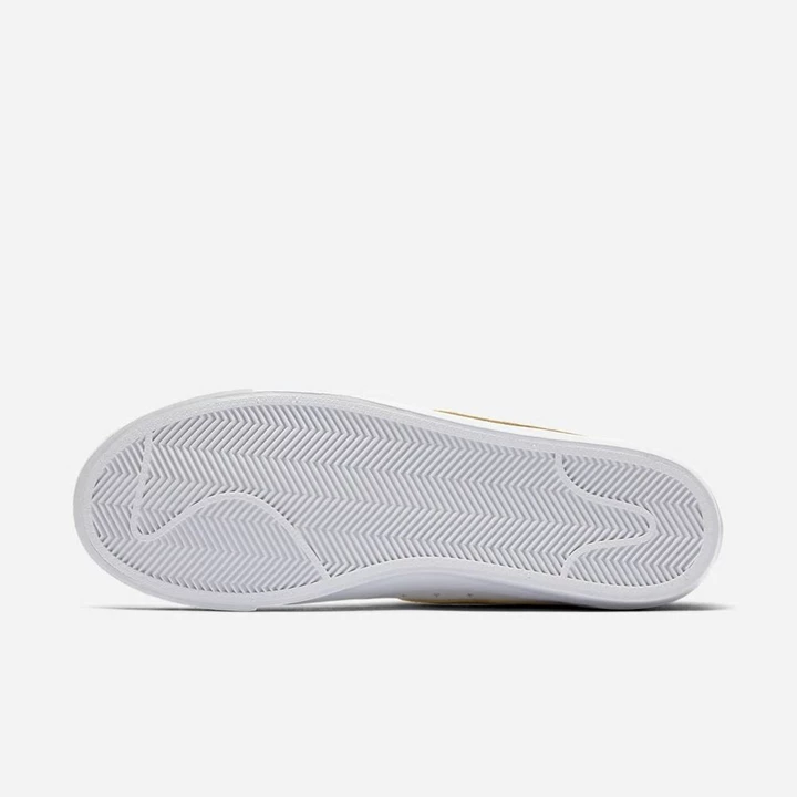 Nike SB Blazer Low GT Kaykay Ayakkabısı Kadın Beyaz Beyaz Altın | TR4258055