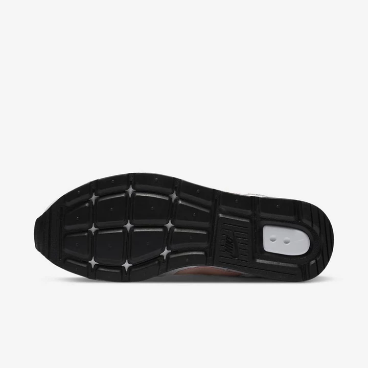 Nike Venture Runner Spor Ayakkabı Kadın Beyaz Siyah Mercan | TR4257320